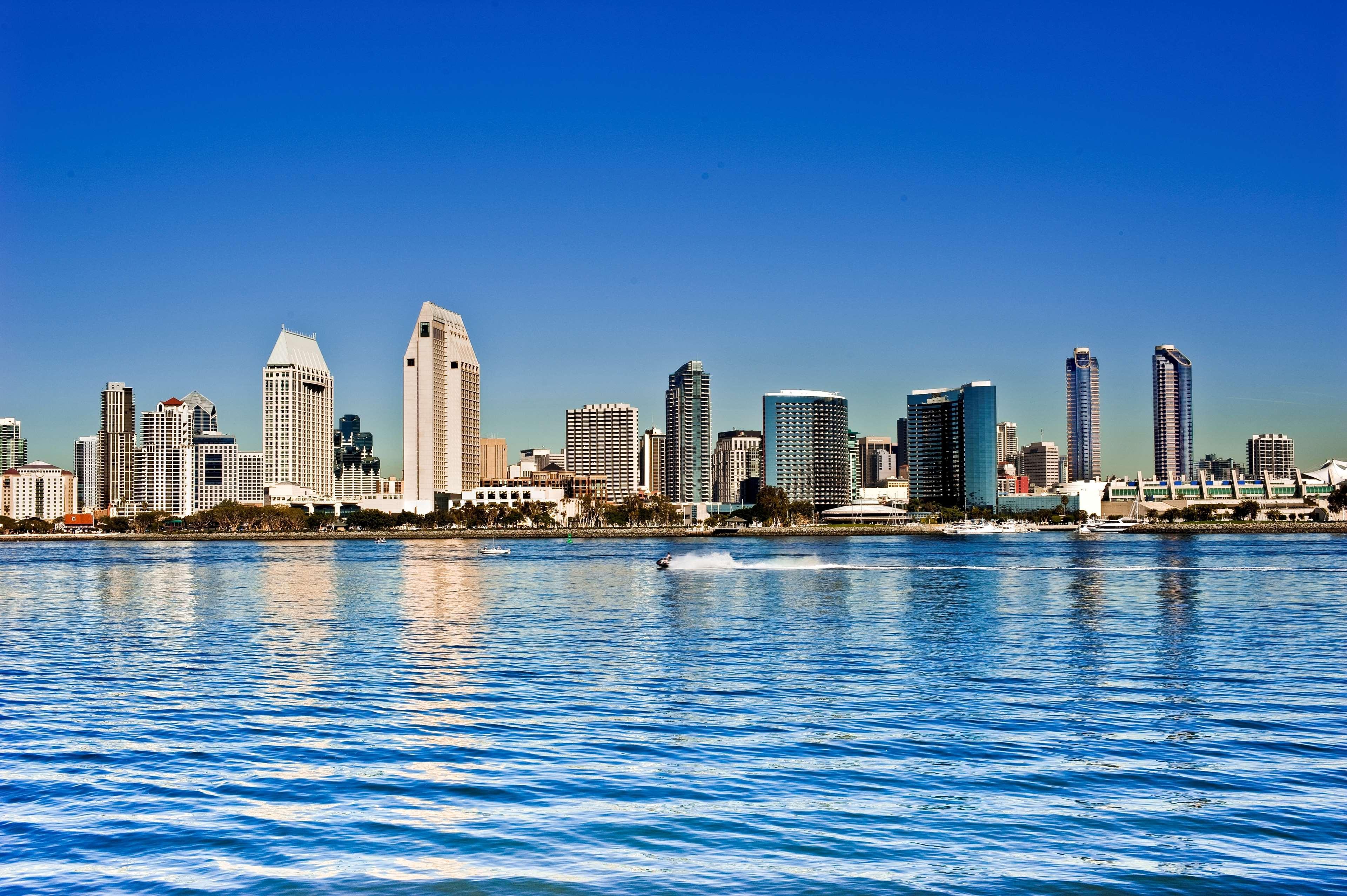 Hotel Western Bayside 3*