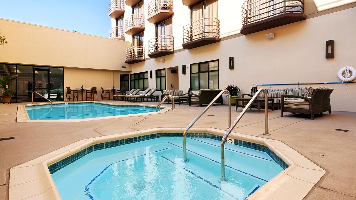 Western Bayside Hotel