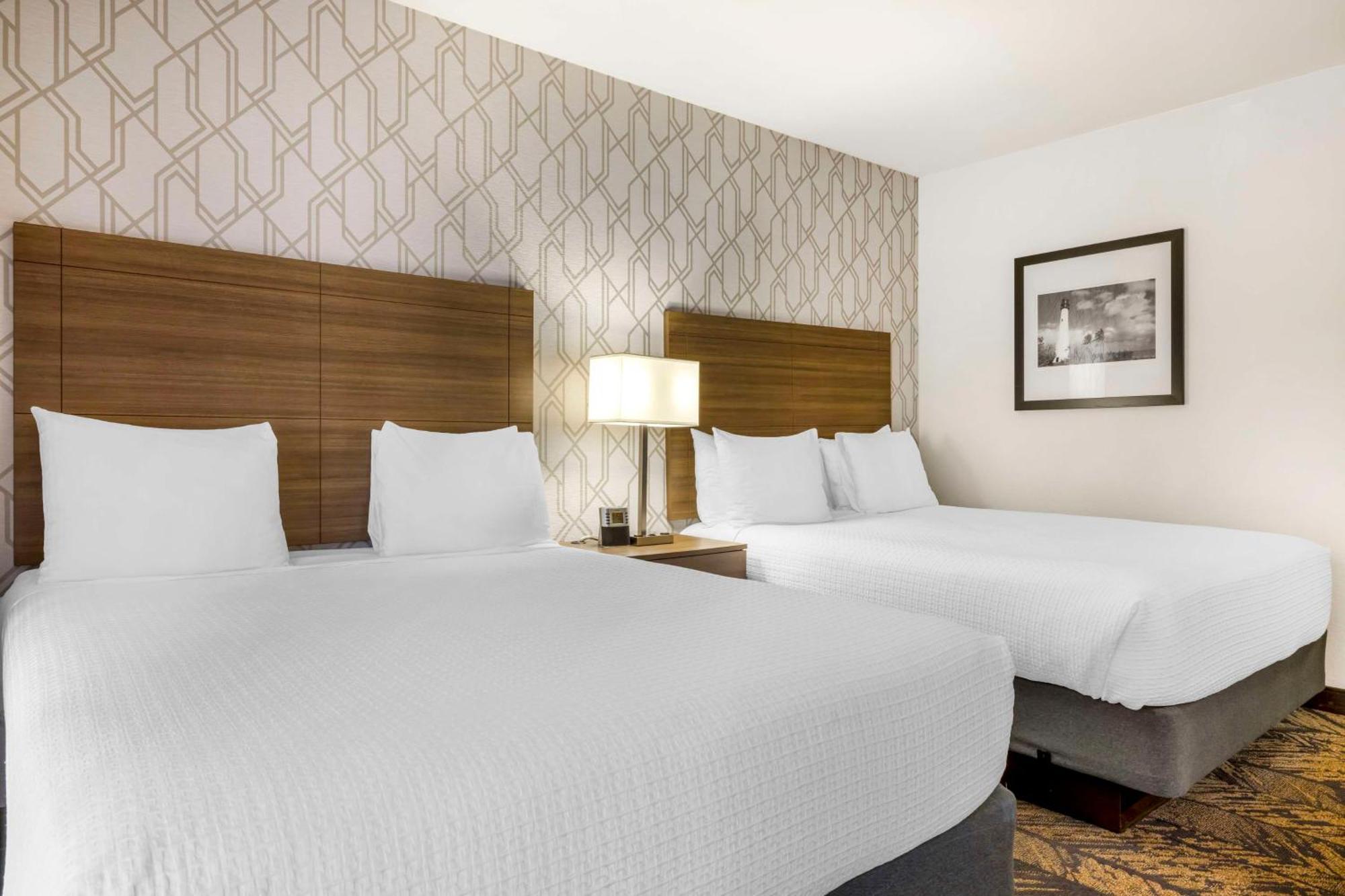 Western Bayside Hotel 3*
